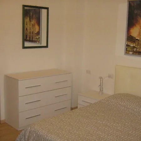 Flat In 1 Apartament Mediolan