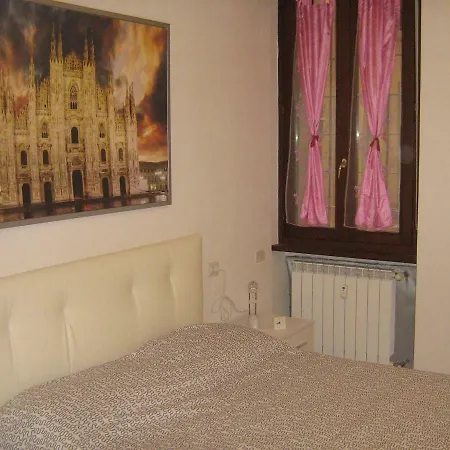 Flat In 1 Mediolan