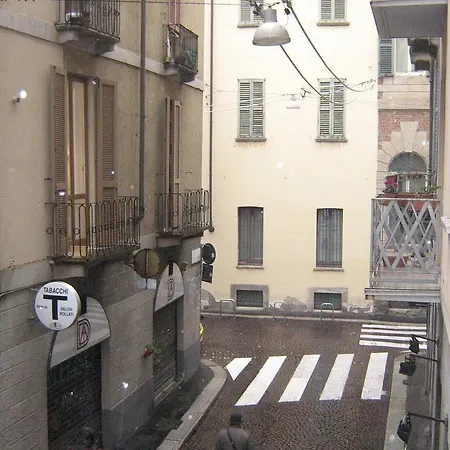 Flat In 1 Apartment